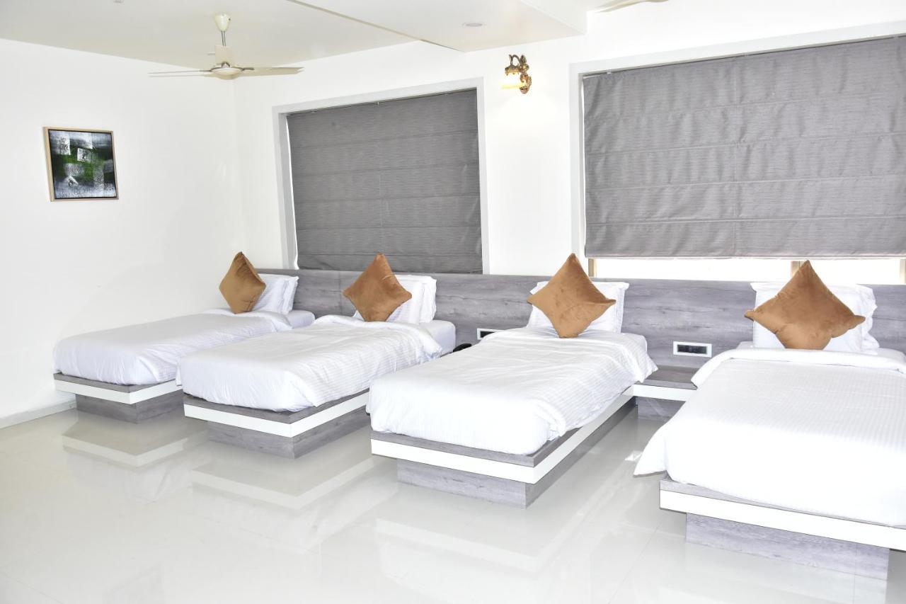 Wisteria Blue Hotel Samarda Kaliāsot Екстериор снимка