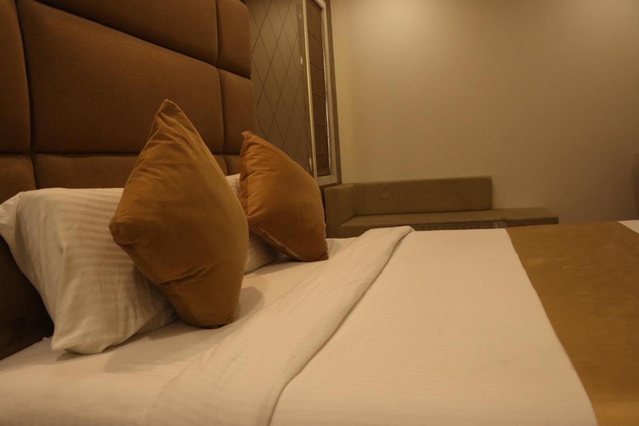 Wisteria Blue Hotel Samarda Kaliāsot Екстериор снимка