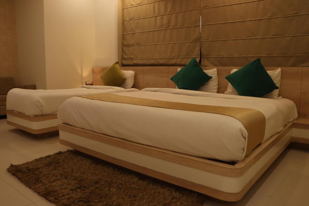 Wisteria Blue Hotel Samarda Kaliāsot Екстериор снимка