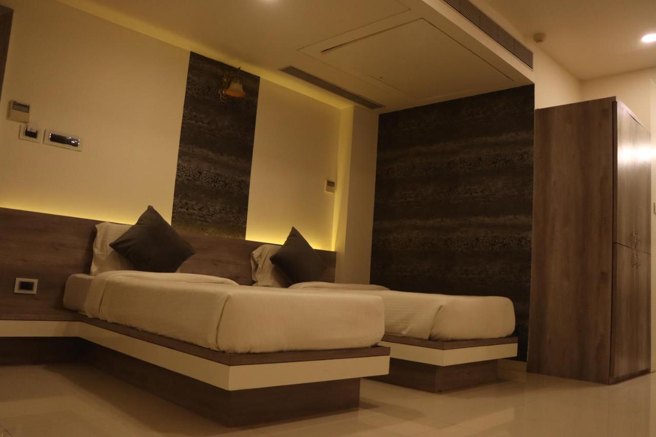 Wisteria Blue Hotel Samarda Kaliāsot Екстериор снимка