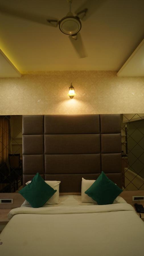 Wisteria Blue Hotel Samarda Kaliāsot Екстериор снимка