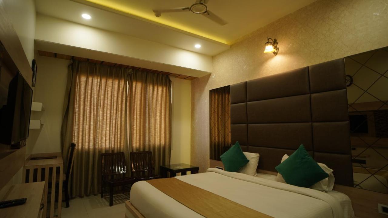 Wisteria Blue Hotel Samarda Kaliāsot Екстериор снимка