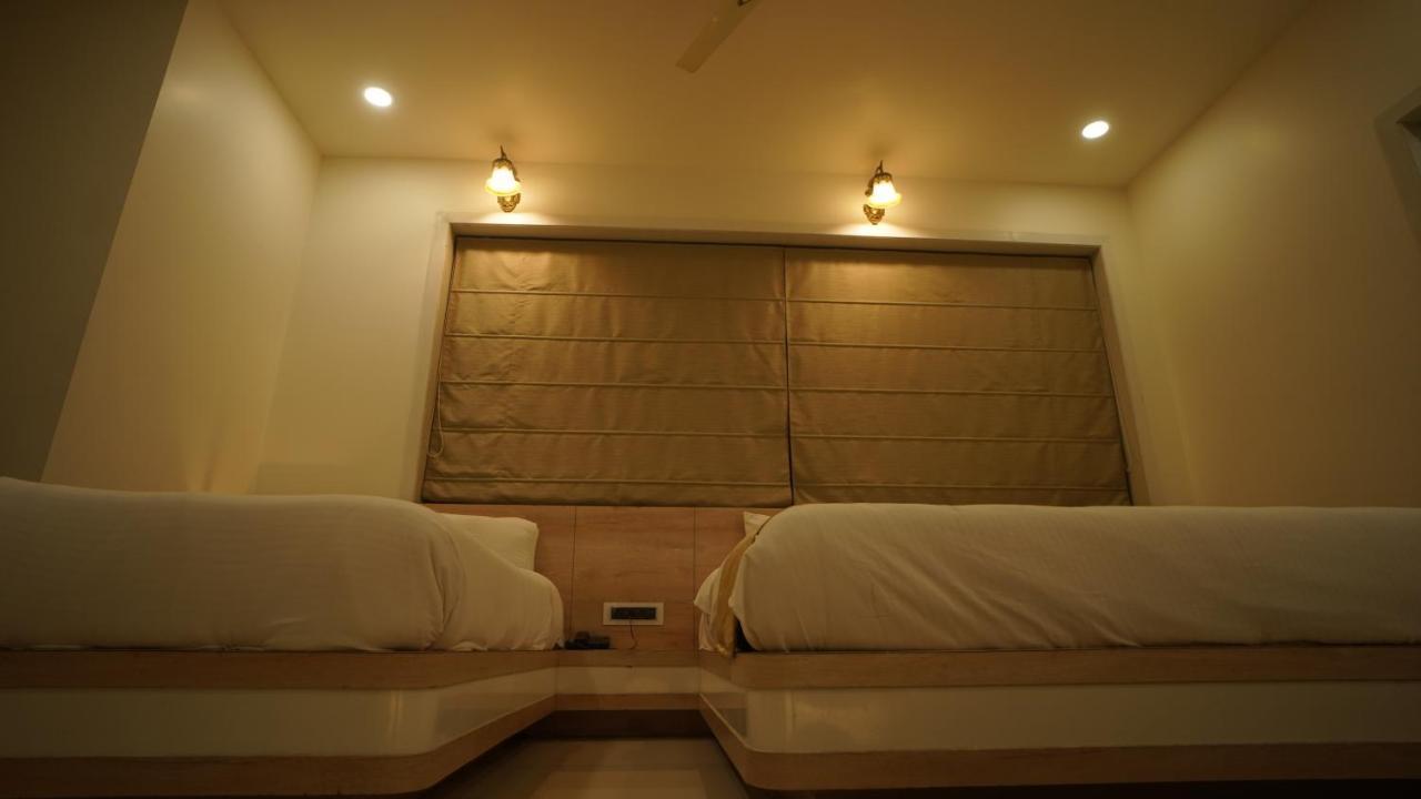 Wisteria Blue Hotel Samarda Kaliāsot Екстериор снимка