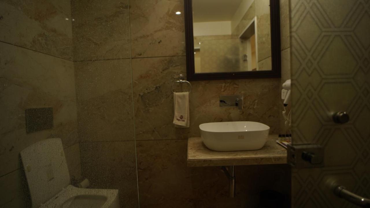 Wisteria Blue Hotel Samarda Kaliāsot Екстериор снимка