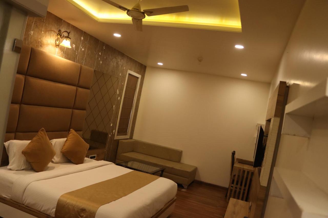 Wisteria Blue Hotel Samarda Kaliāsot Екстериор снимка