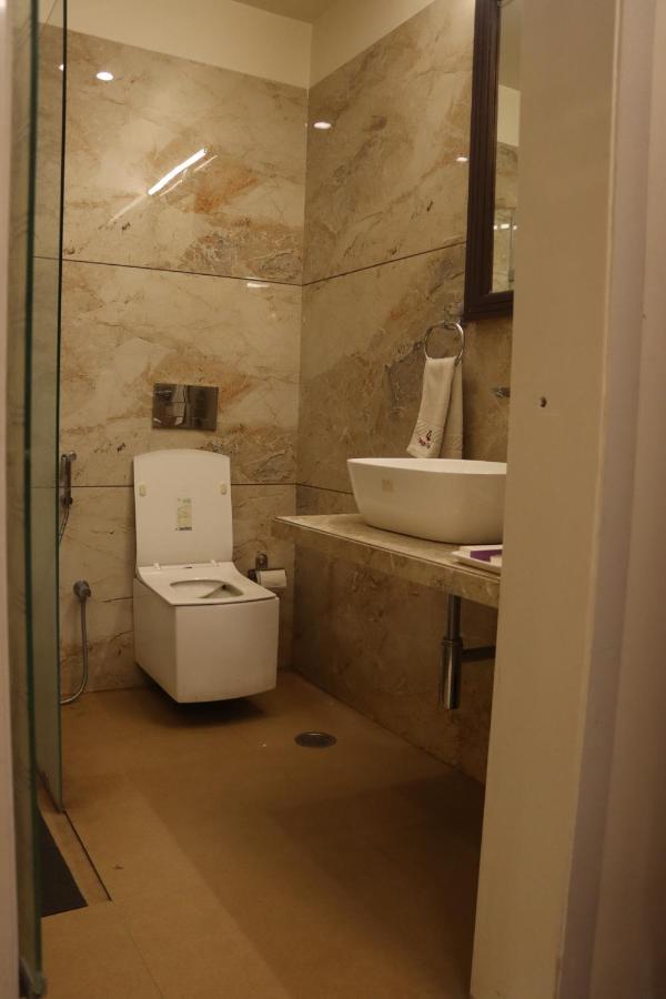 Wisteria Blue Hotel Samarda Kaliāsot Екстериор снимка