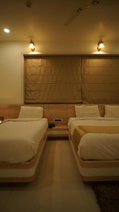 Wisteria Blue Hotel Samarda Kaliāsot Екстериор снимка