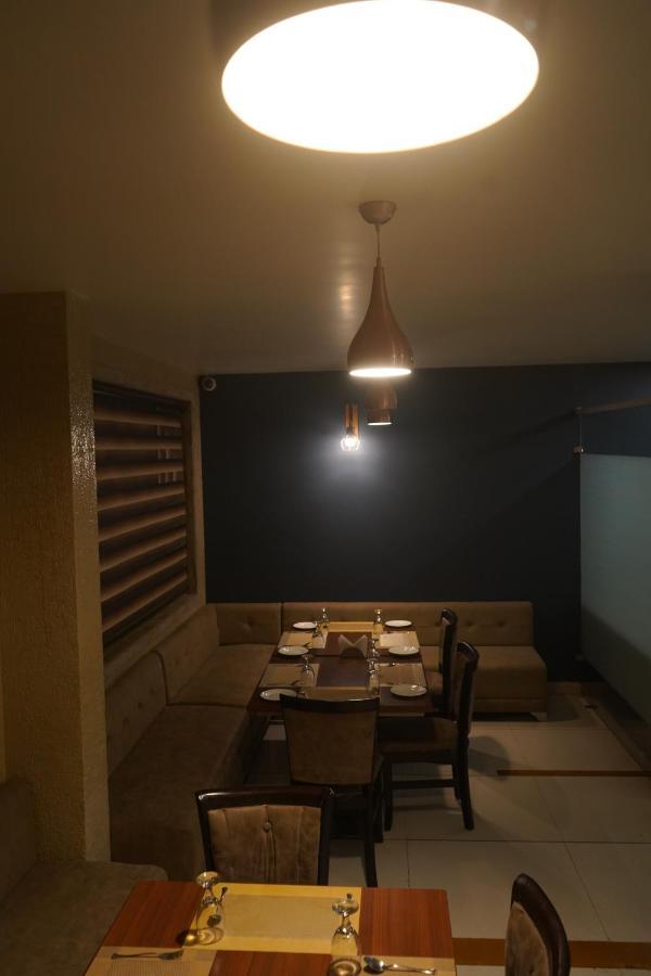 Wisteria Blue Hotel Samarda Kaliāsot Екстериор снимка