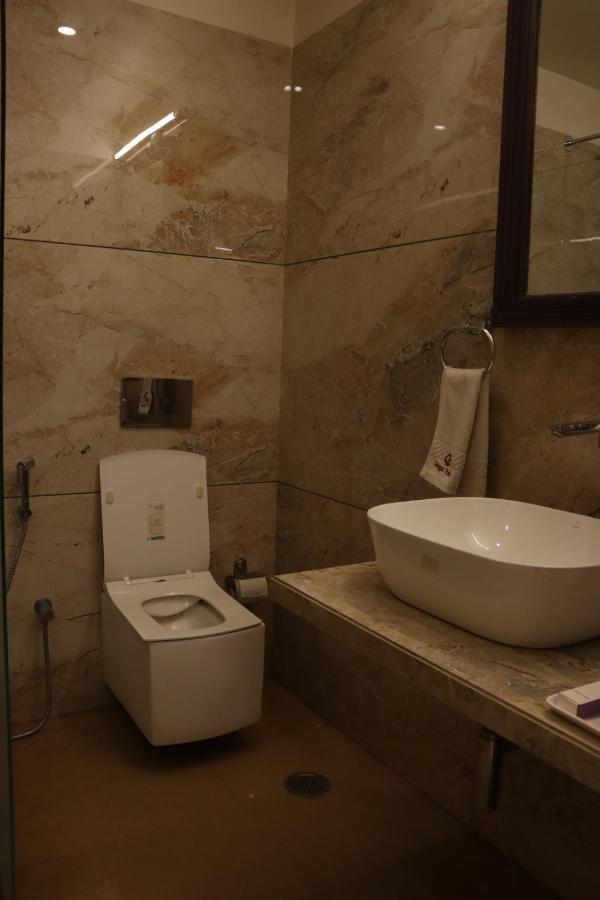 Wisteria Blue Hotel Samarda Kaliāsot Екстериор снимка